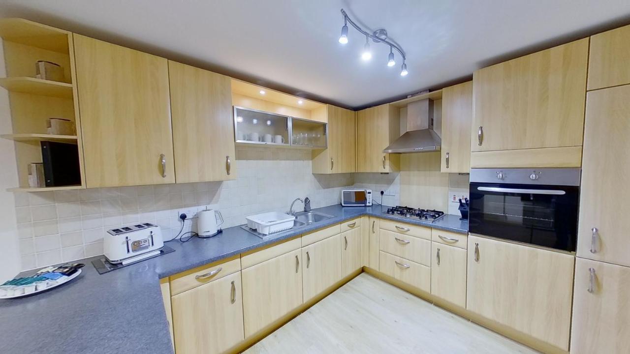 אברדין Orange Town House - Shaw Road, Only 6 Minutes To City Centre מראה חיצוני תמונה