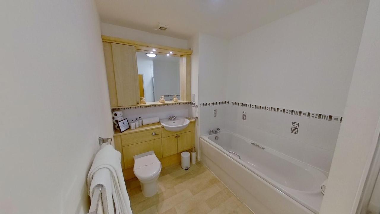 אברדין Orange Town House - Shaw Road, Only 6 Minutes To City Centre מראה חיצוני תמונה