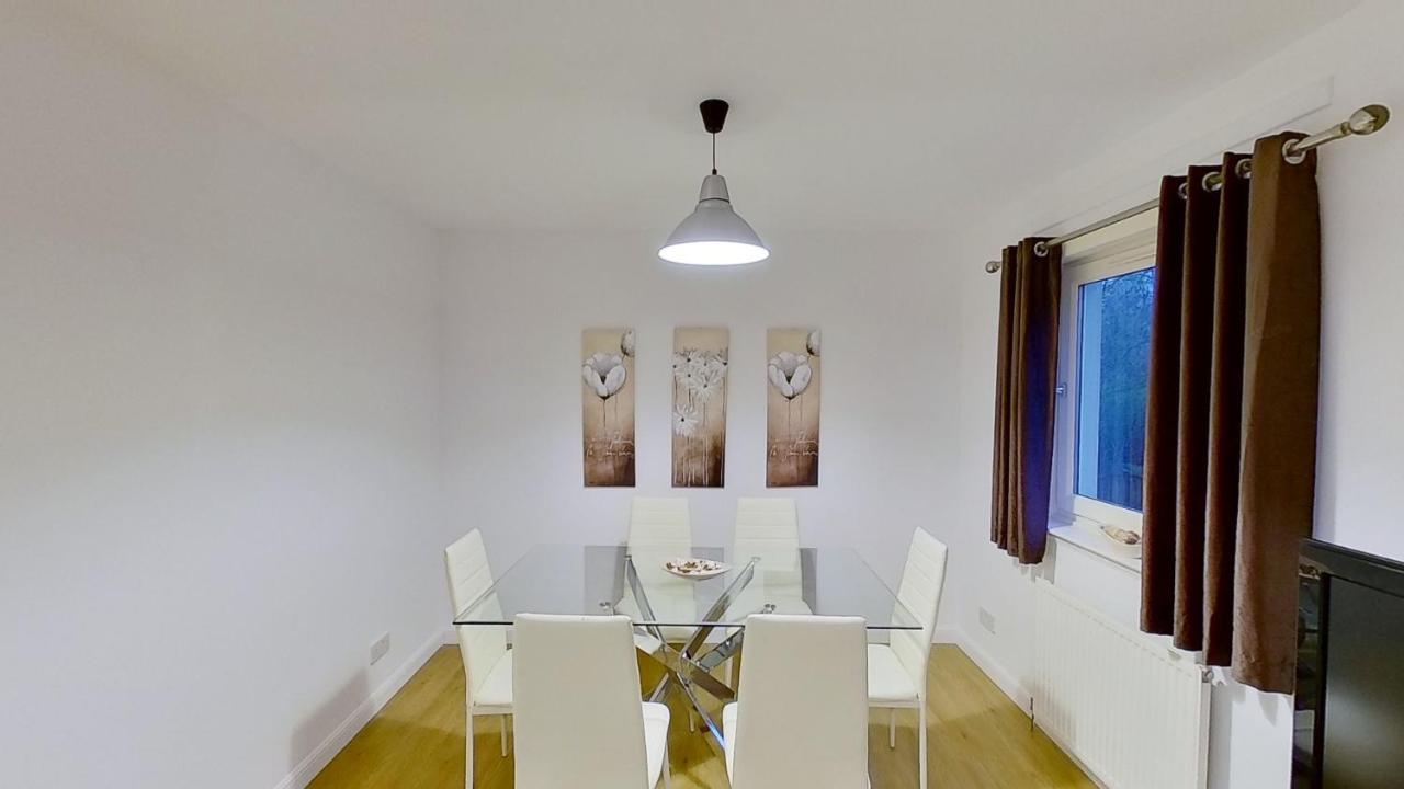 אברדין Orange Town House - Shaw Road, Only 6 Minutes To City Centre מראה חיצוני תמונה