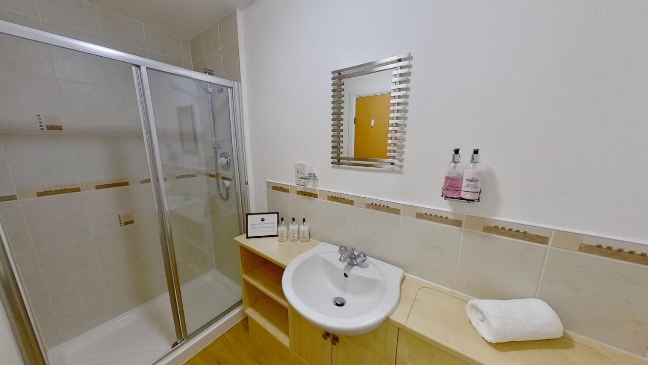 אברדין Orange Town House - Shaw Road, Only 6 Minutes To City Centre מראה חיצוני תמונה