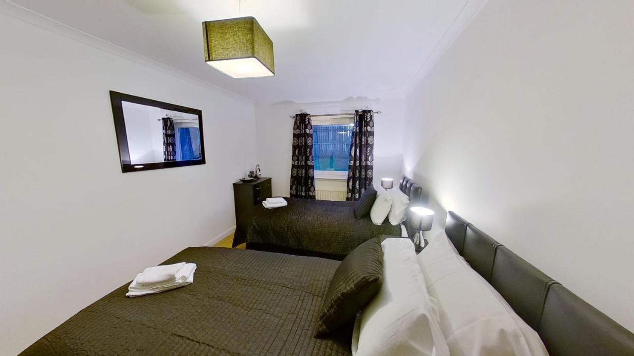 אברדין Orange Town House - Shaw Road, Only 6 Minutes To City Centre מראה חיצוני תמונה