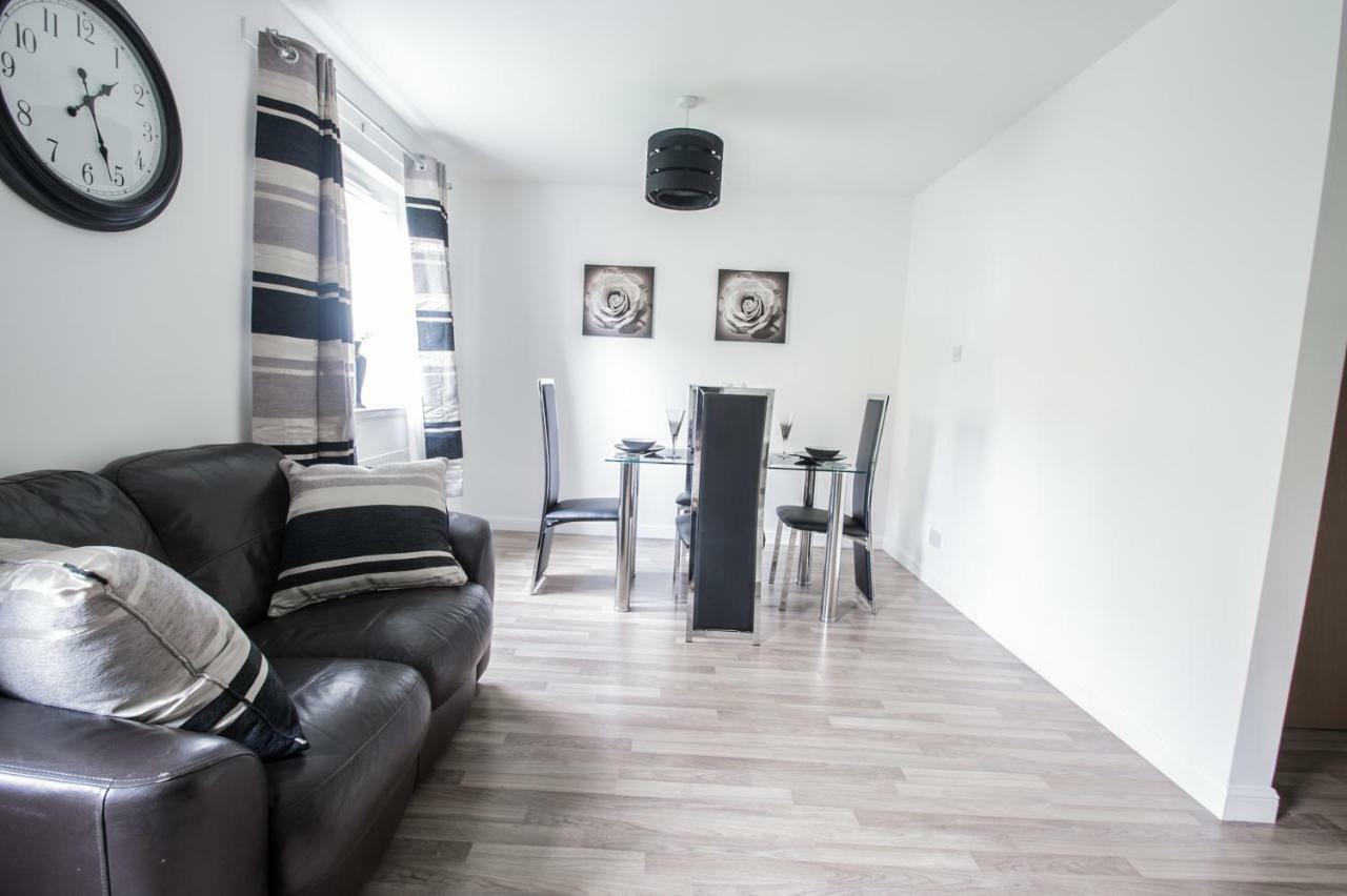 אברדין Orange Town House - Shaw Road, Only 6 Minutes To City Centre מראה חיצוני תמונה