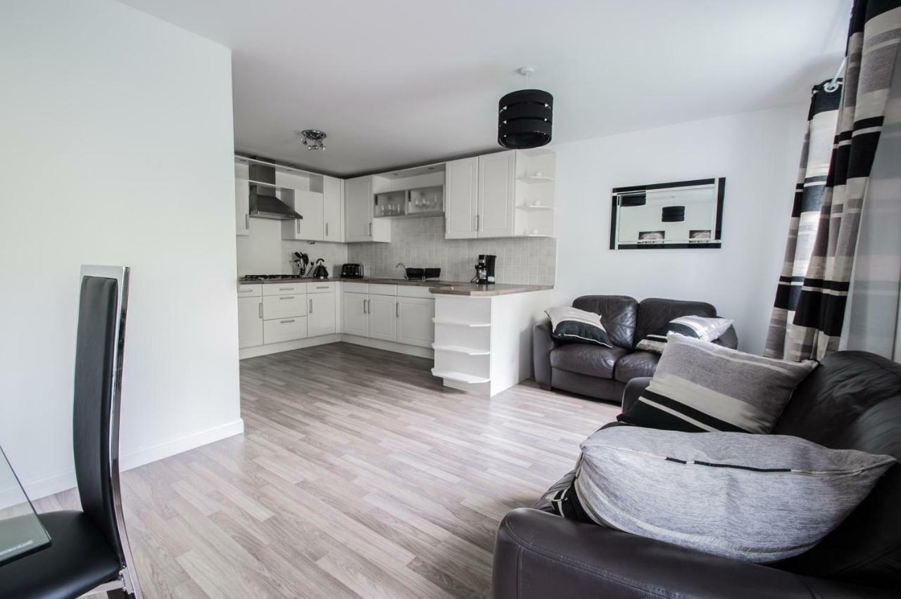 אברדין Orange Town House - Shaw Road, Only 6 Minutes To City Centre מראה חיצוני תמונה